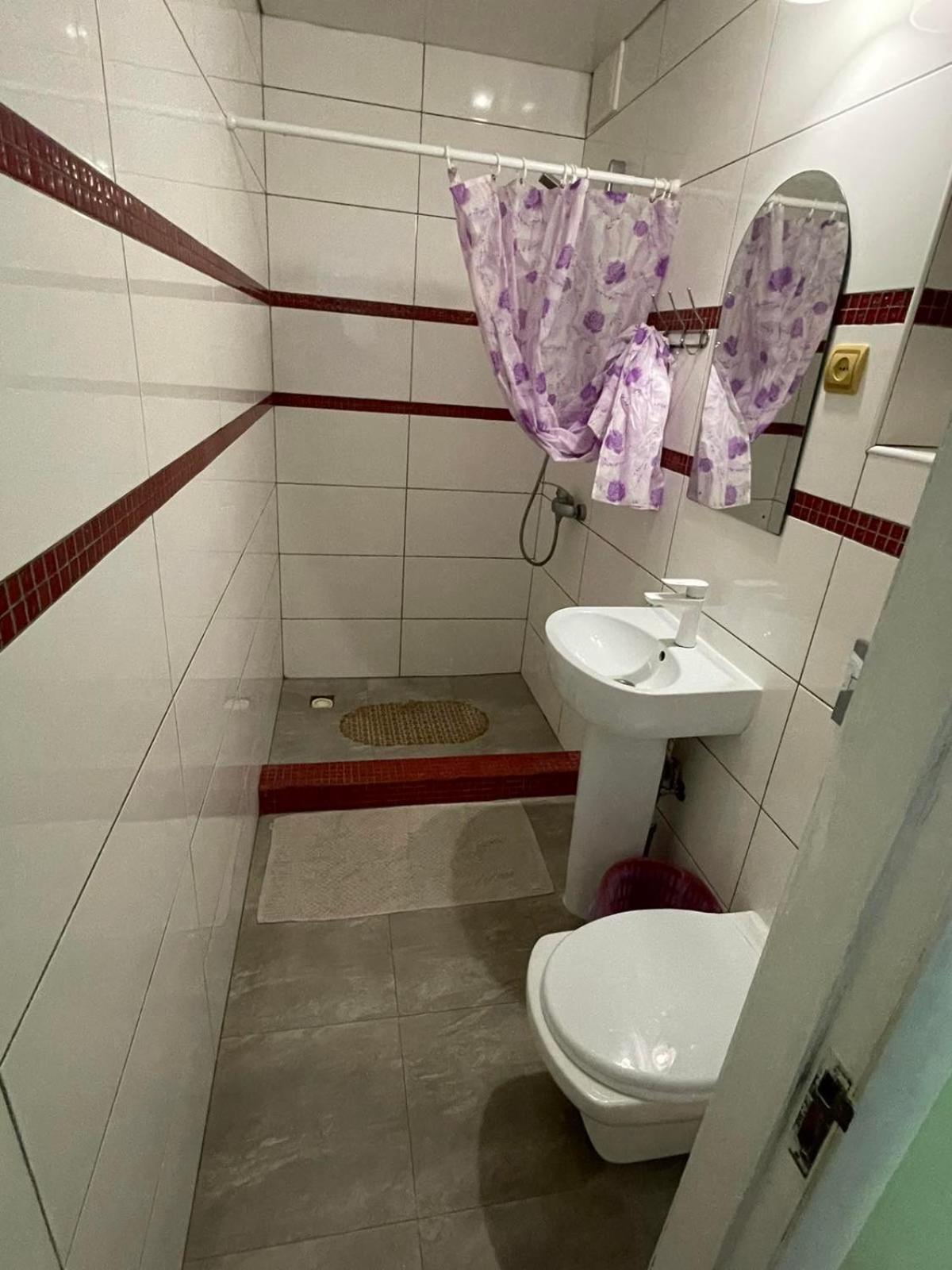 Апартаменти В Парку Uman Phòng bức ảnh